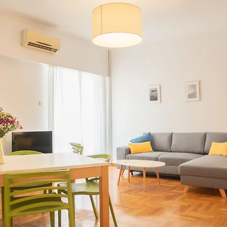 Apartment Family 10' From The Acropolis 100m2